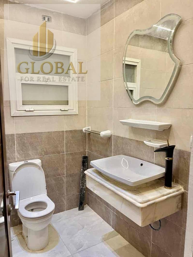 9 836b49d4-0c29-4f16-b586-0e9338c51182. jpg