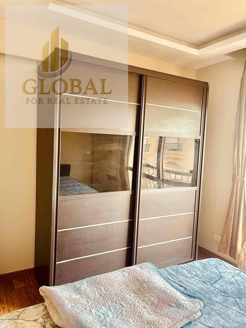 12 b3fb51a5-bafd-4b7d-b785-57af672f71d4. jpg