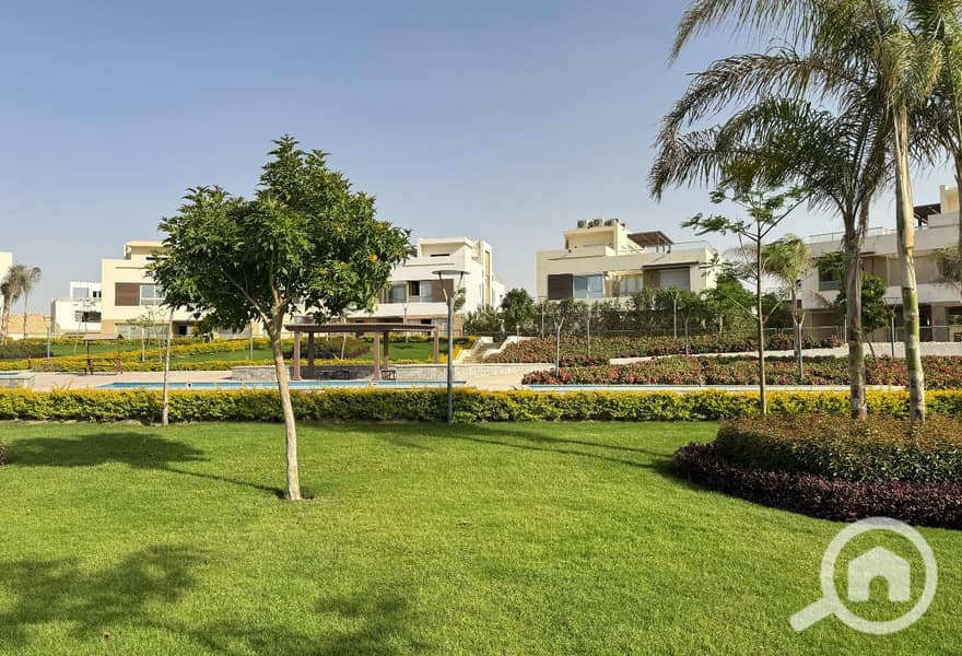 4 5bd15a22-041e-4dd5-a964-417445fb3f41. jpg