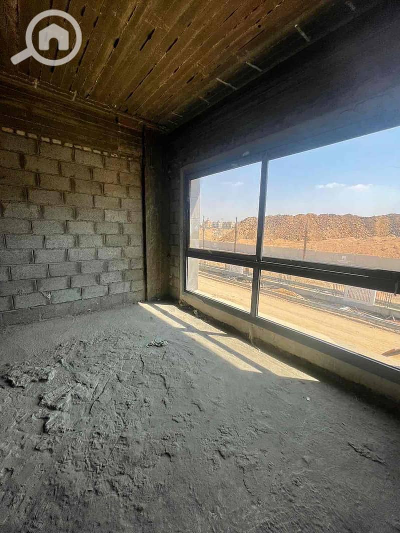 4 8df78e3f-94f0-40ee-aef6-ffdecdec0378. jpg