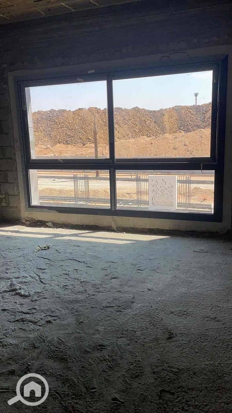 5 d79fc94c-09d5-4e3b-9bb7-0fbff2ee62f5. jpg