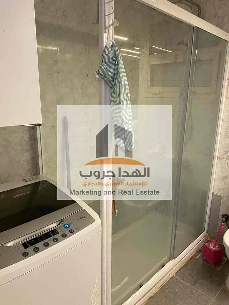 4 f70a9254-ff46-4e12-91bd-dcf219935677. jpg