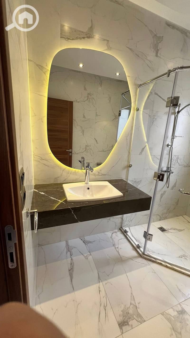 6 583045820_1997657054962032_1377999194569398817_n. jpg