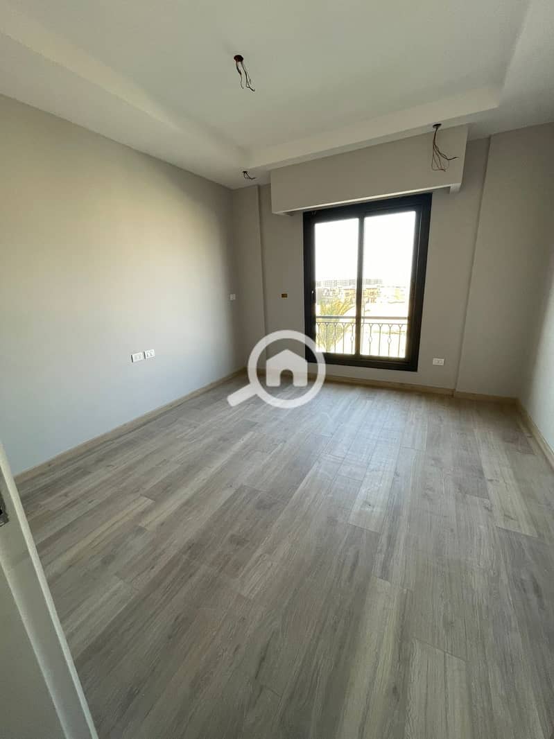 11 WhatsApp Image 2025-10-27 at 10.45. 40 AM. jpeg