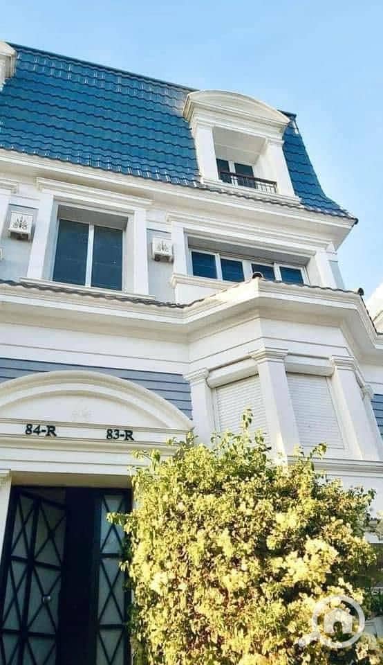 4 6a3bdeac-3987-4c13-b3dc-b04906710928. jpg