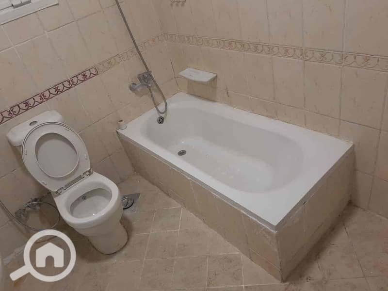 6 5e6c2d28-3a61-4853-8a81-38e8d7303980. jpg