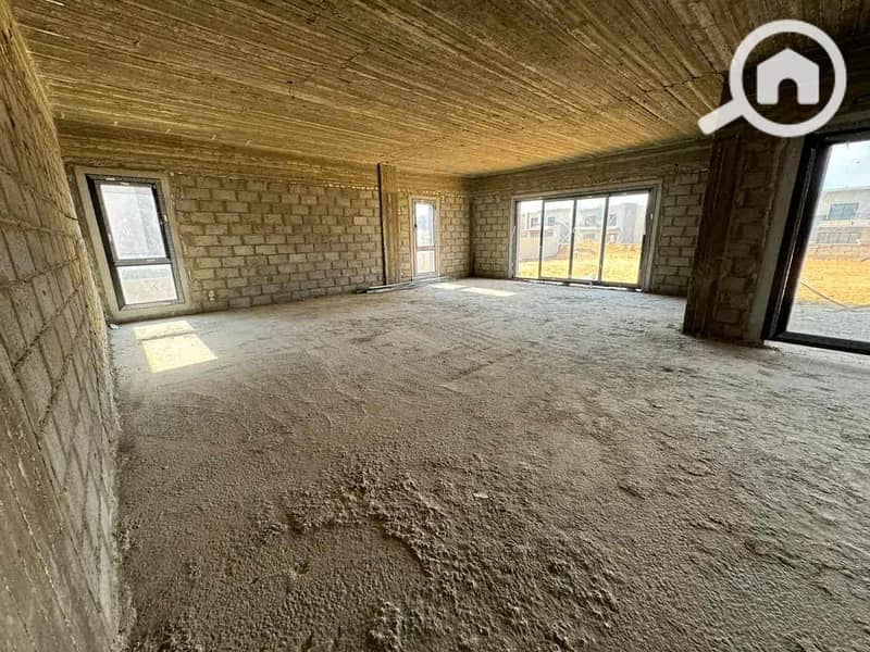 4 53116b20-3f3a-4fed-9e4d-f2b125f18b0f. jpg