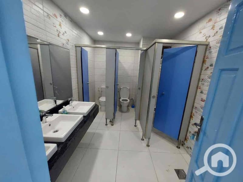 3 fdb2ccec-4165-41bf-bcbf-a4f7d702255a. jpg