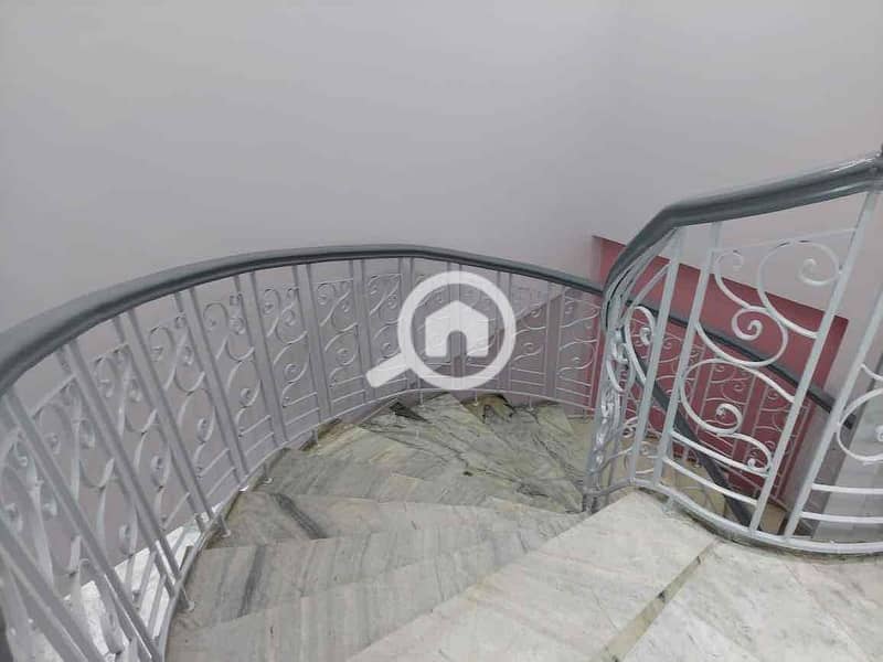 14 324c27a1-afdd-40eb-980a-e684a076599a. jpg