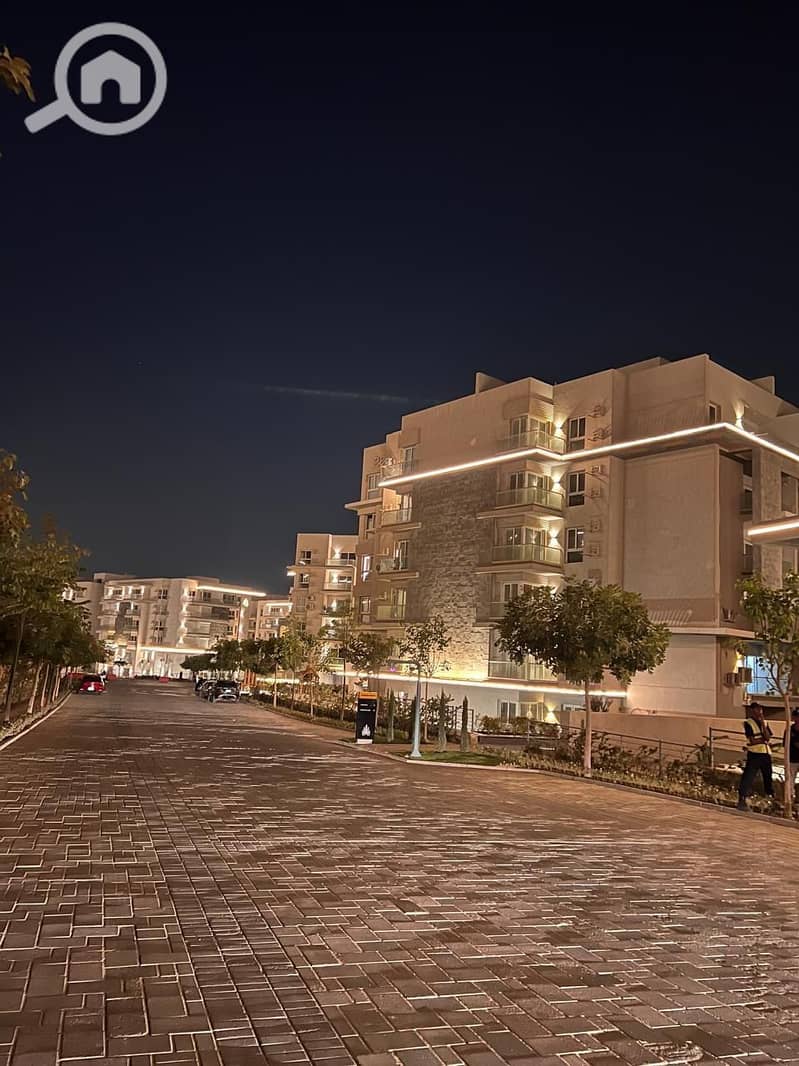 3 52611898-1a66-4894-8af1-1f60e1701cfd. jpg