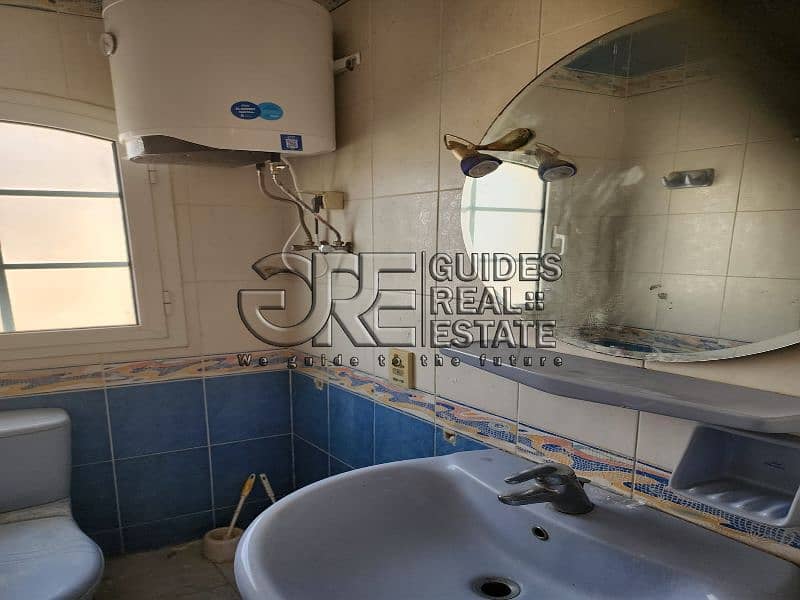 42 IMG-20250825-WA0074. jpg