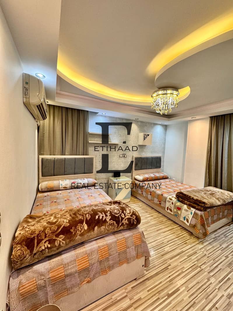 10 2402eb8c-8657-410c-b537-56afbfdca906. jpeg