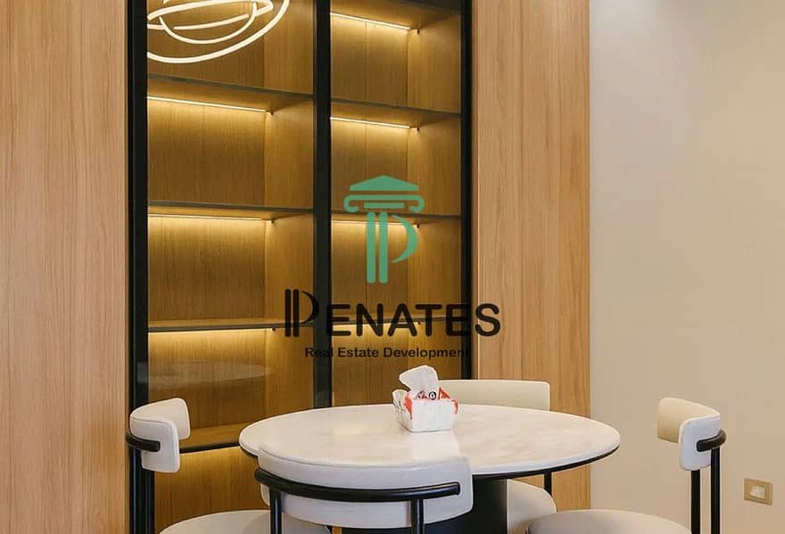 15 8180372-f3c81o_11-13-2025_11-13-2025. jpg