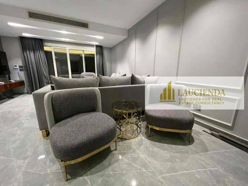 4 ed636d71-c424-48ef-b114-854fbff60c89. jpg