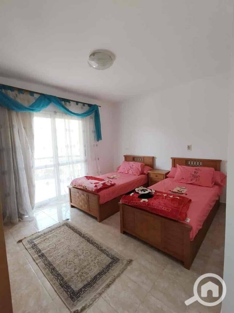 15 d6b27c50-ad05-45a4-9a2e-e9907b3385dd. jpg