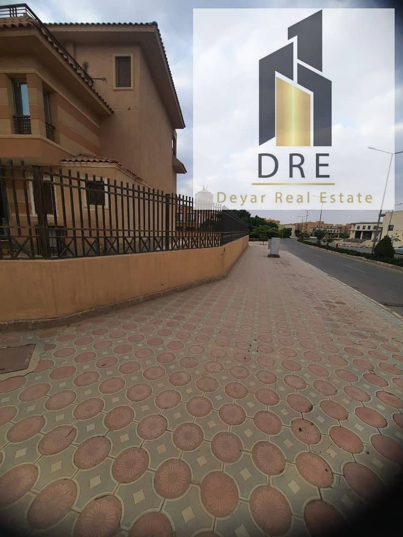 13 8b8682b9-07dc-4068-a3f9-8ce0b1f10fe4. jpg