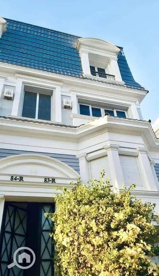 2 6a3bdeac-3987-4c13-b3dc-b04906710928. jpg