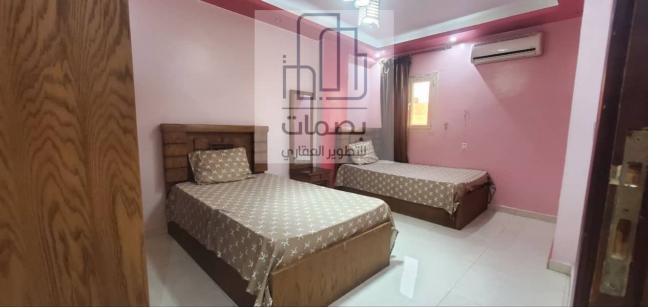 8 photo_5861969295309917555_y. jpg