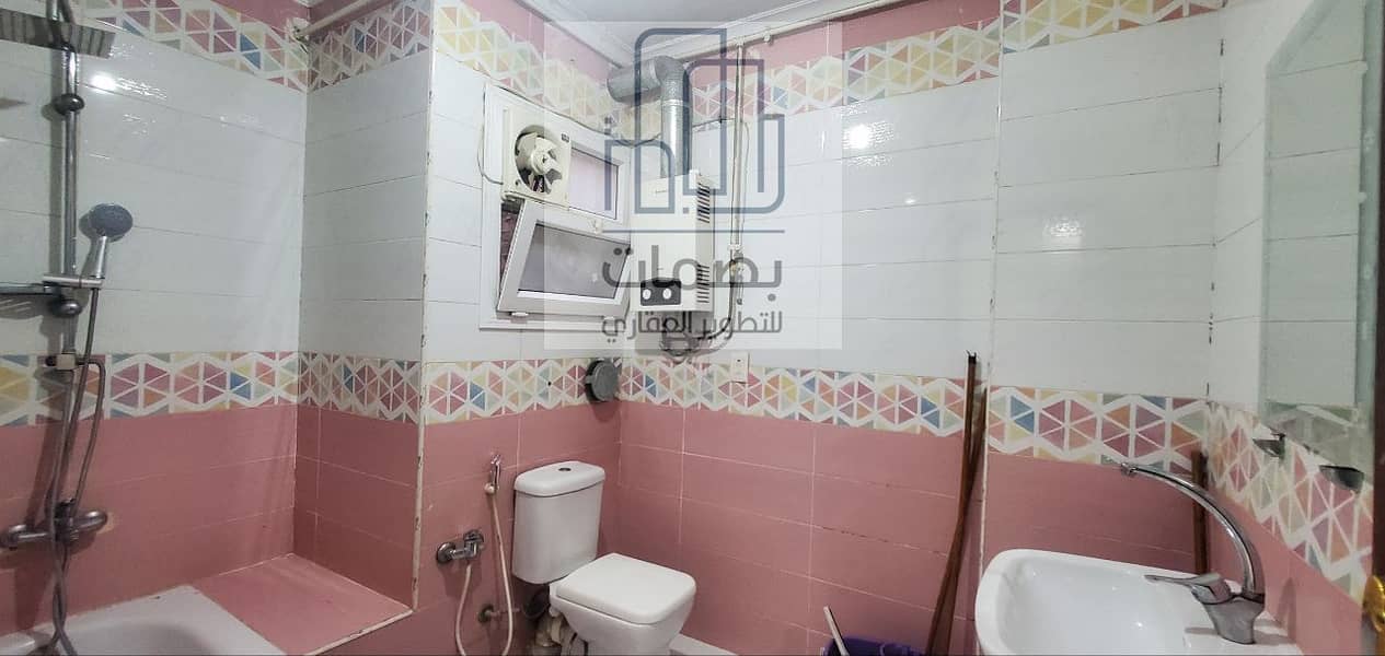 12 photo_5861969295309917559_y. jpg