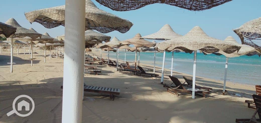 3 207395888-قرية-اميجو-العين-السخنة-الشاطئ. jpg