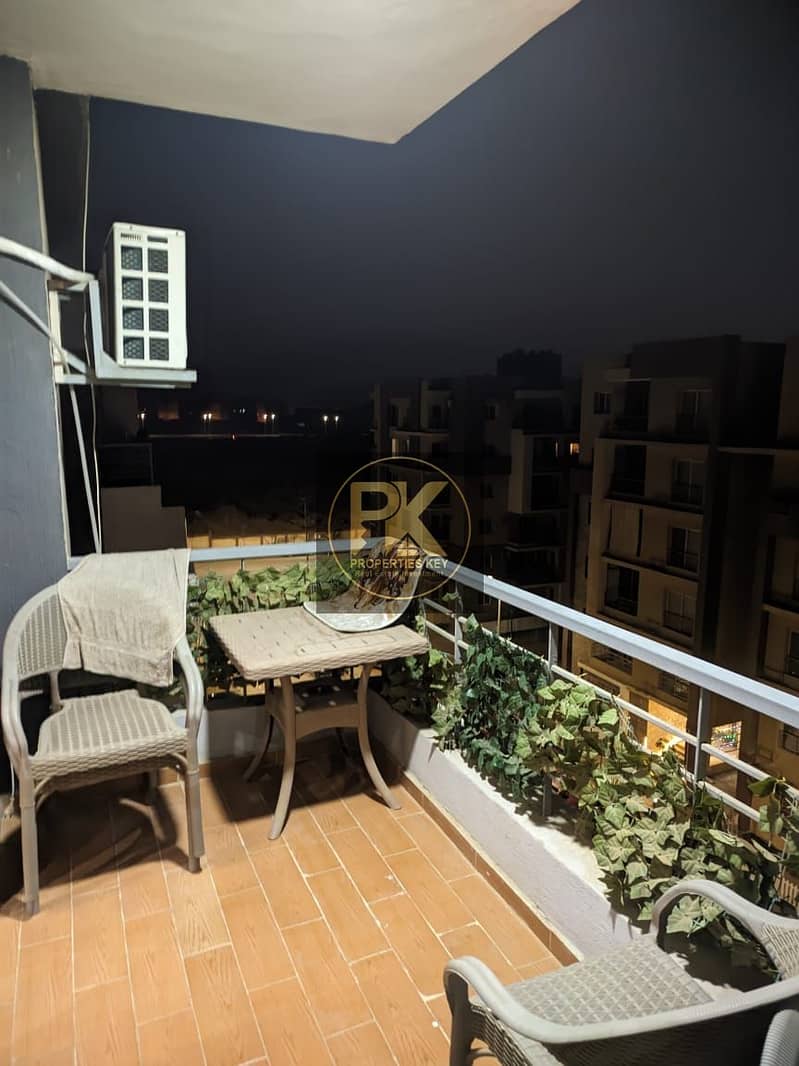 2 8c04cdc6-57c9-4626-b72b-ae69e890f823. jpg