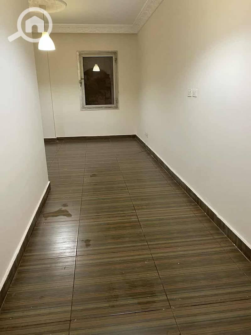 9 95e7fcb4-e1a1-45c6-b6a9-6b607b8ca3b3. jpg