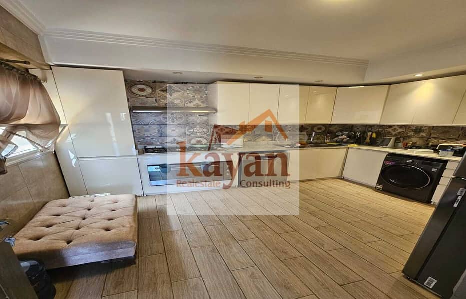 5 0ba95110-59d4-4cb4-8c36-6794d5e30c65. jpg