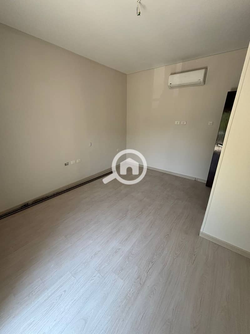 6 41f1b322-a7b1-4936-9413-cd627d7c3b78. jpg