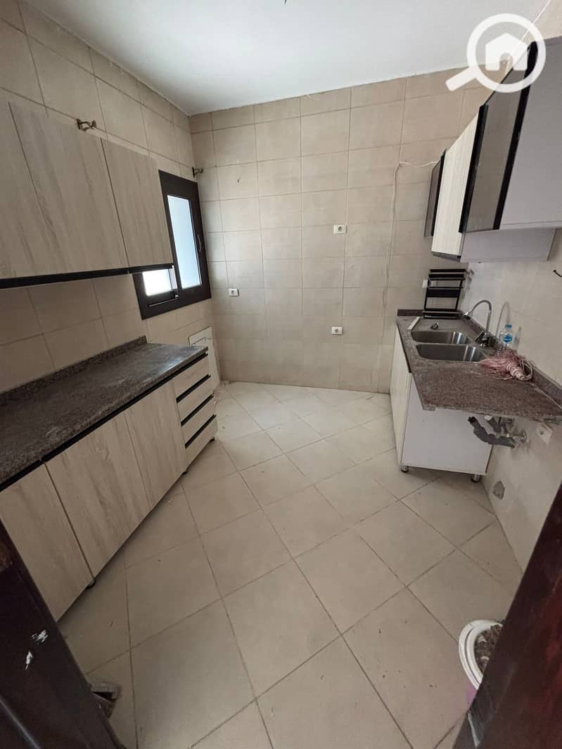 7 46c6e0b4-0acd-4fc9-93e3-3912dc16b577. jpg