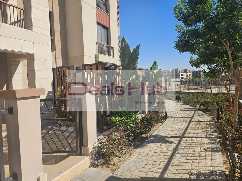 8 574572905_4043714692625567_1415199917515268718_n. jpg