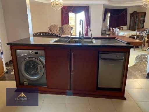 15 c7d4f9f6-94de-42f6-b1b4-5c64579d4f32. jpg