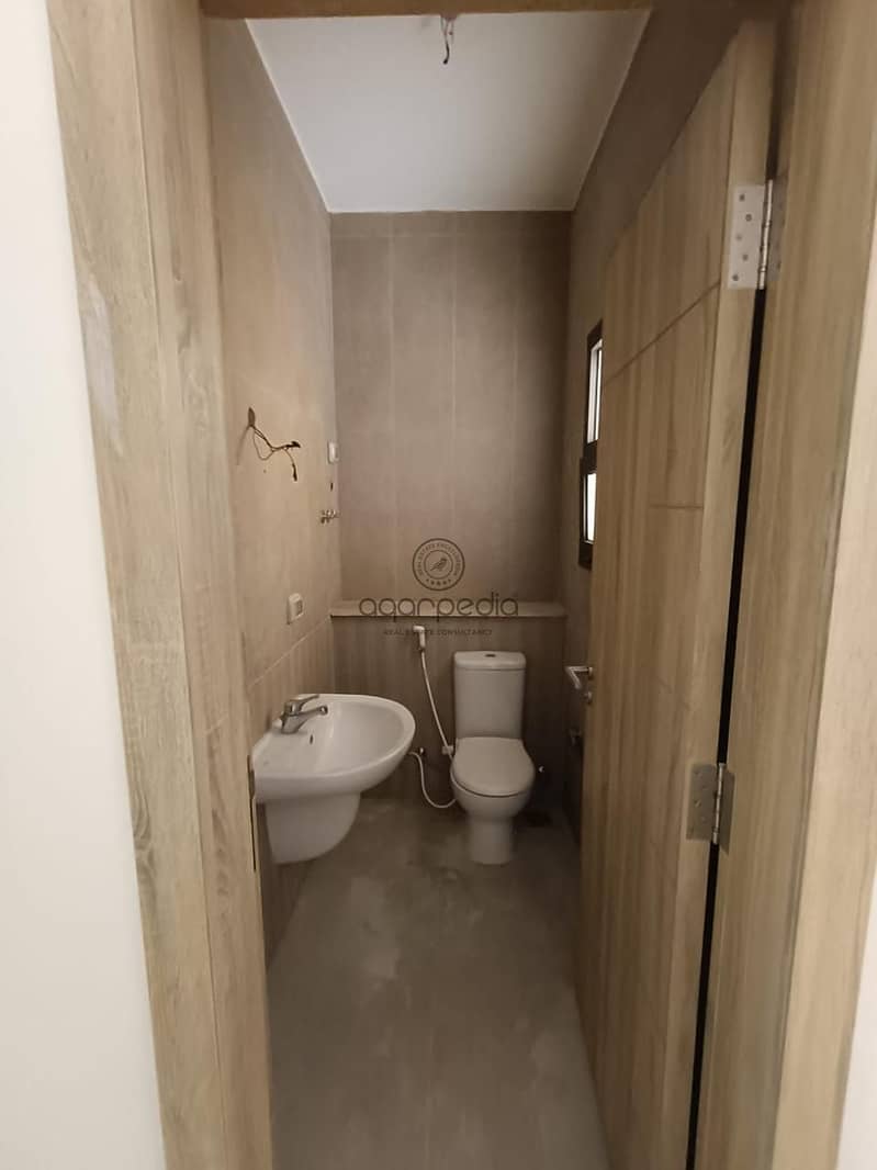 4 WhatsApp Image 2025-08-11 at 12.01. 05 PM (2). jpeg