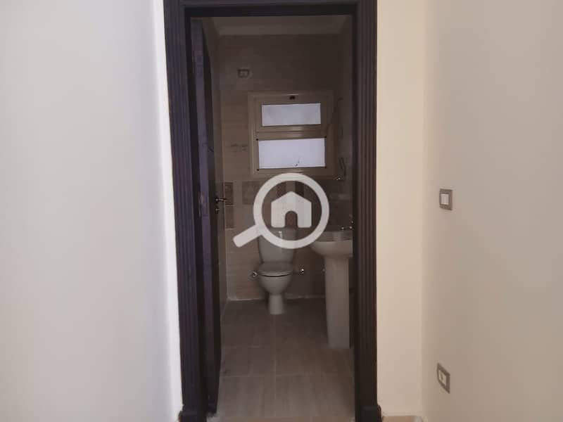 7 WhatsApp Image 2025-04-12 at 15.39. 32_db1bf21d. jpg