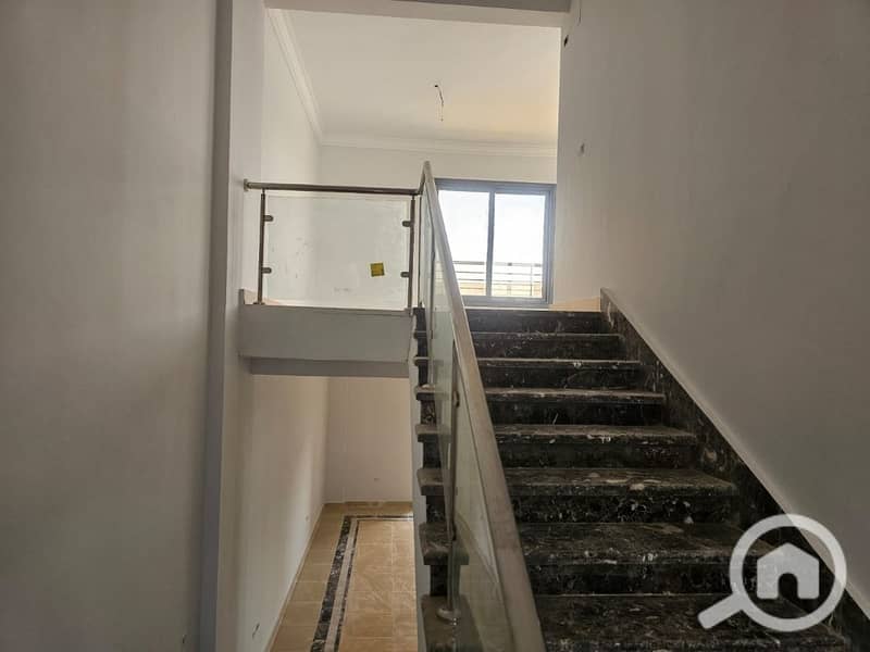 8 d6b4696d-6306-4db3-b1b0-90bae77e0b81. jpg