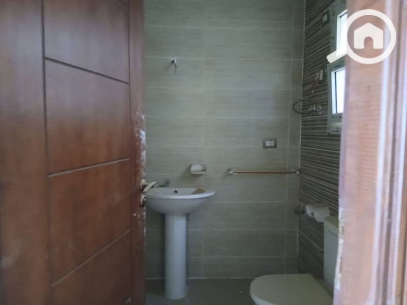 7 dbc2b98e-436e-4a44-bcf6-45bcf583ff01. jpg