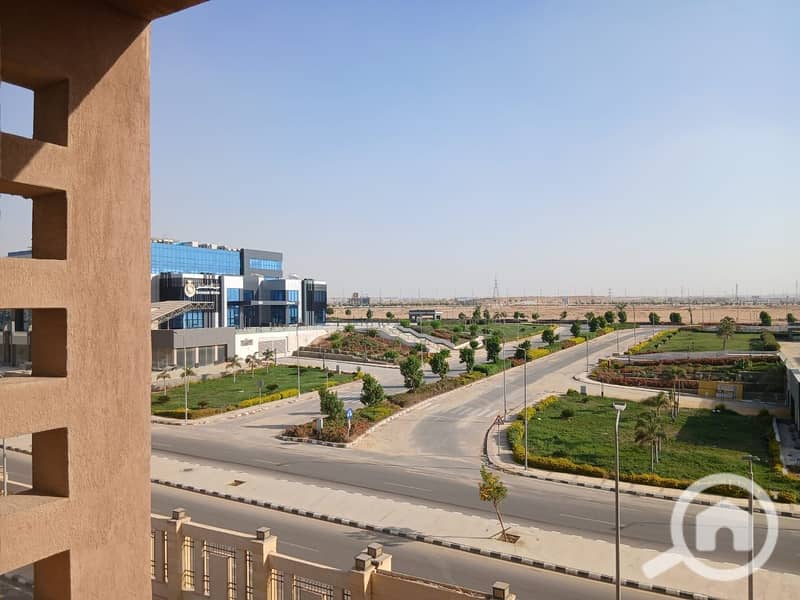 10 e89213a4-3e2b-4cf7-9acf-997e9a05cf14. jpg