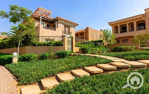 4 Bedroom Villa for Sale in New Cairo, Cairo - هايد-بارك-1. jpg