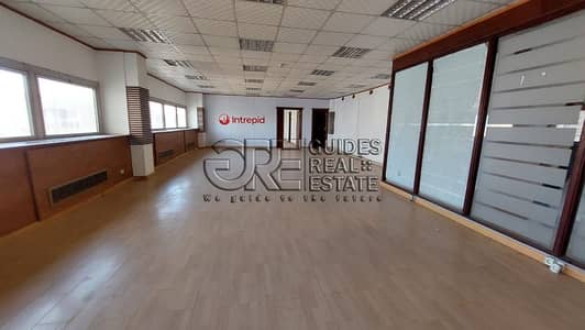 مکتب  للايجار في الزمالك، القاهرة - IMG-20250430-WA0023. jpg