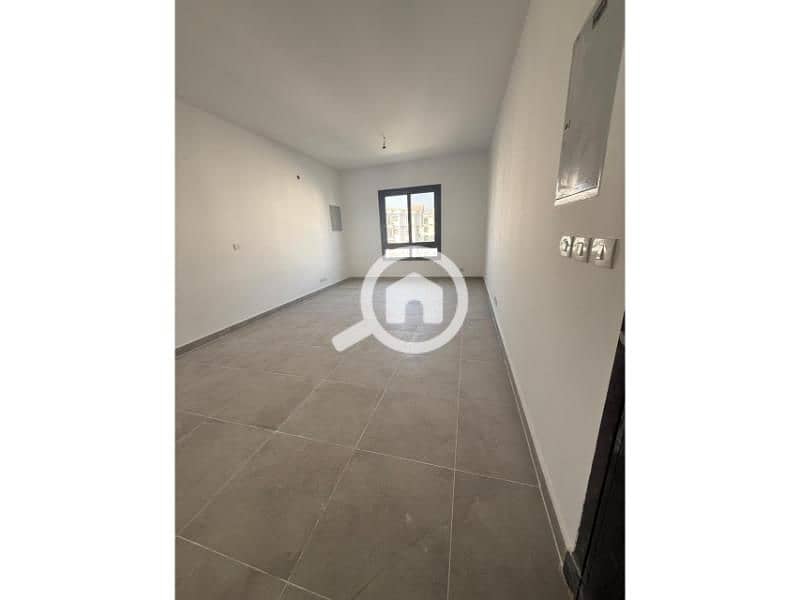 3 WhatsApp Image 2025-11-13 at 3.34. 37 PM (1). jpg