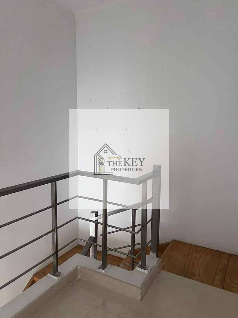 4 a19d16f3-60eb-45ae-8f1d-96989d642628. jpg