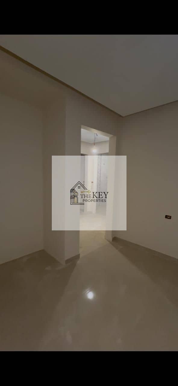 10 WhatsApp Image 2025-11-09 at 23.33. 06_f7fd5cbe. jpg