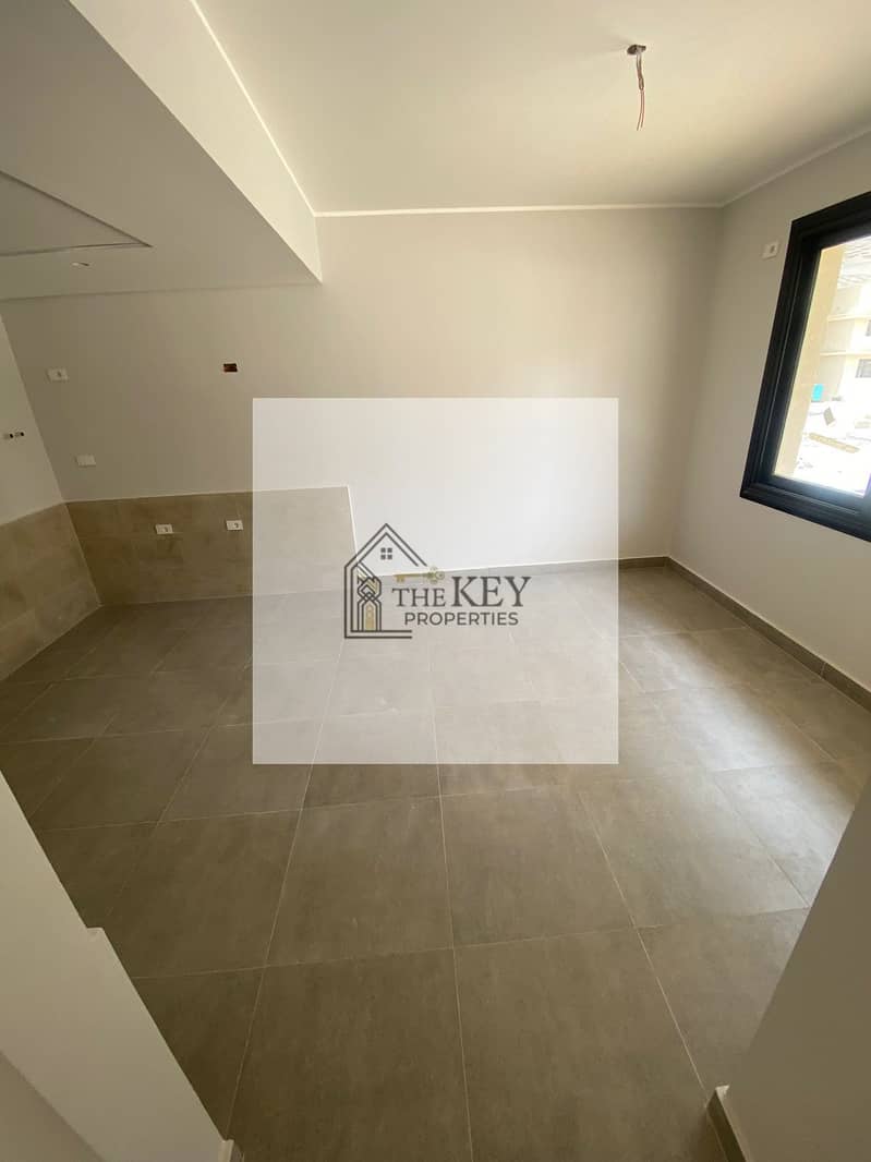 14 WhatsApp Image 2025-11-12 at 17.54. 56_f0a62f2a. jpg