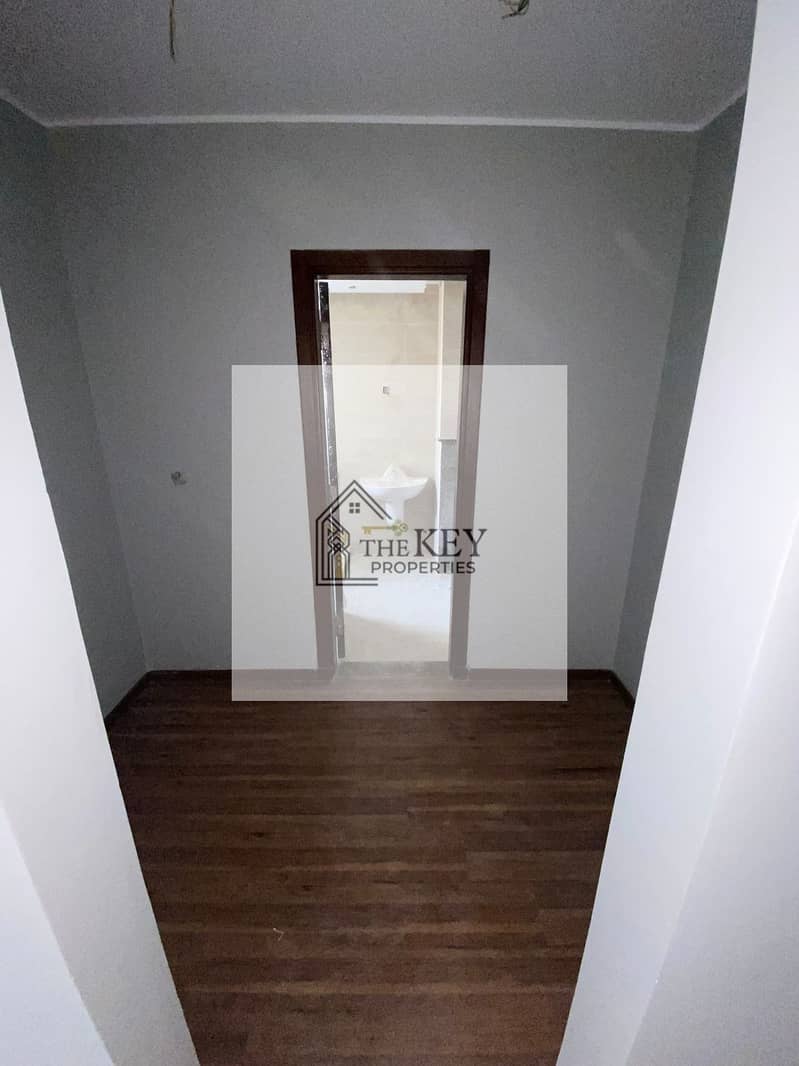 16 WhatsApp Image 2025-11-12 at 17.55. 09_2c96f566. jpg