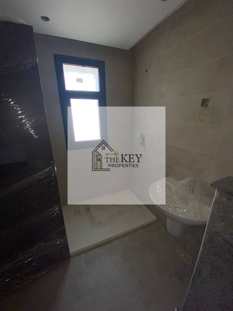 19 WhatsApp Image 2025-11-12 at 17.55. 02_68e8f94e. jpg