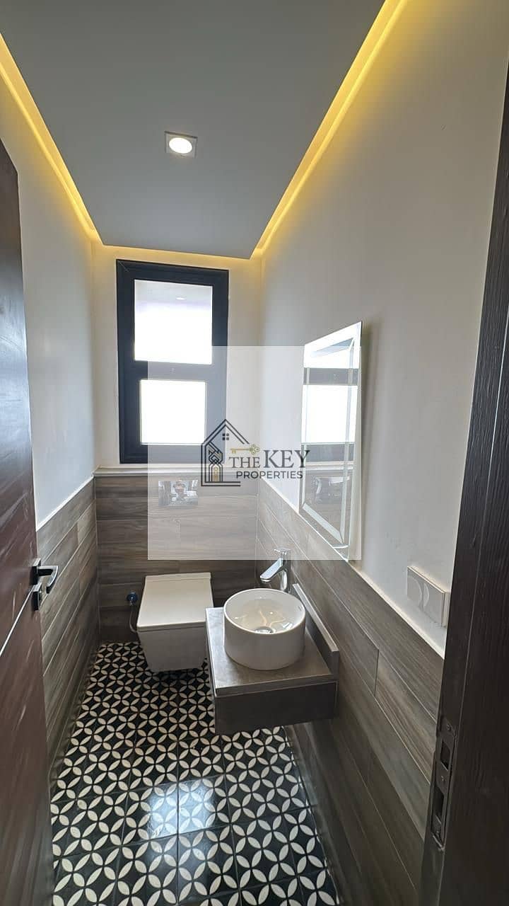 10 WhatsApp Image 2025-11-06 at 3.44. 58 PM (5). jpeg