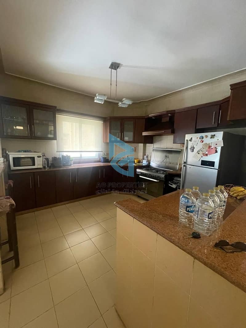 12 WhatsApp Image 2025-11-01 at 12.37. 37_e97a1bde. jpg