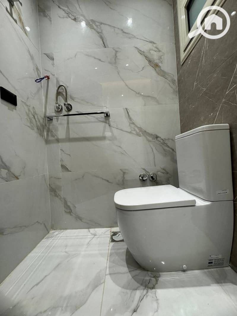 8 a7d650a2-27b5-4ad7-88c3-4b28bc9a577f. jpeg