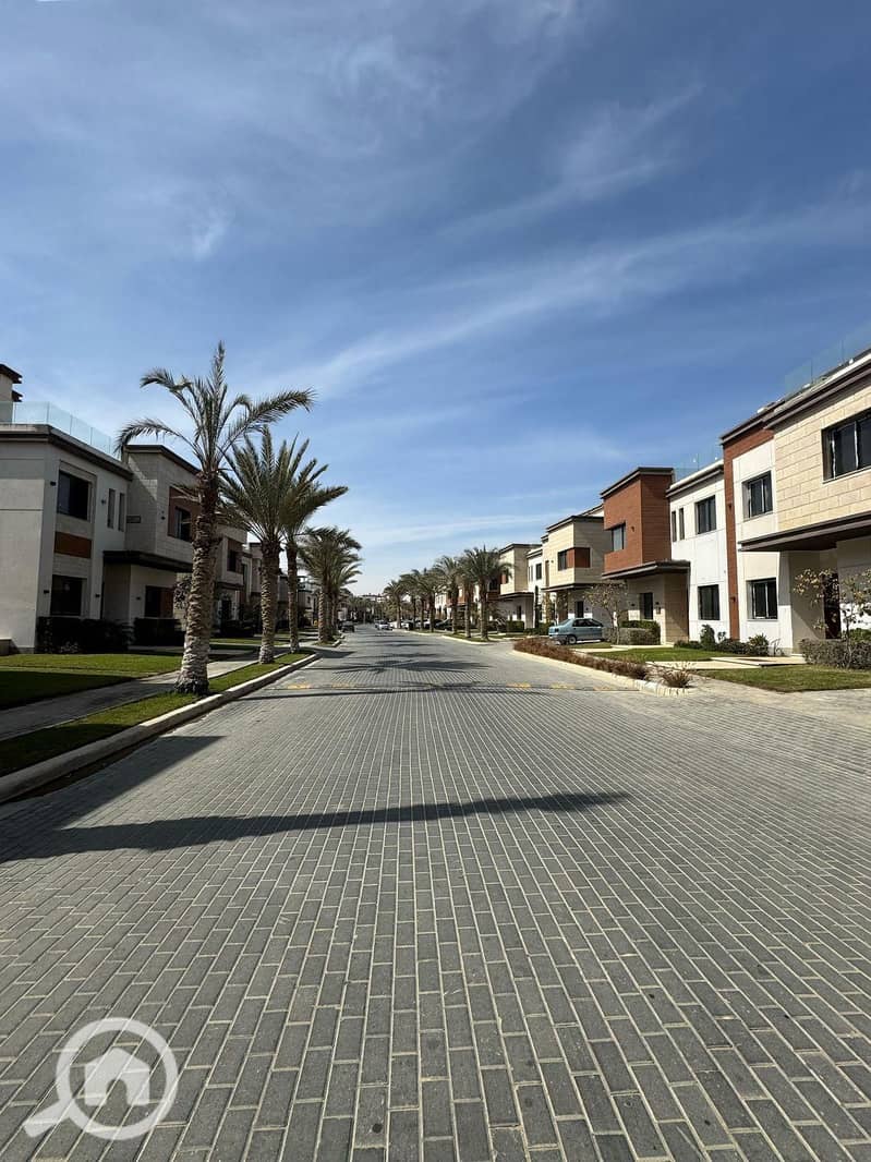 7 caf8ef34-d03c-4489-8d84-0e3251c1b33d. jpg