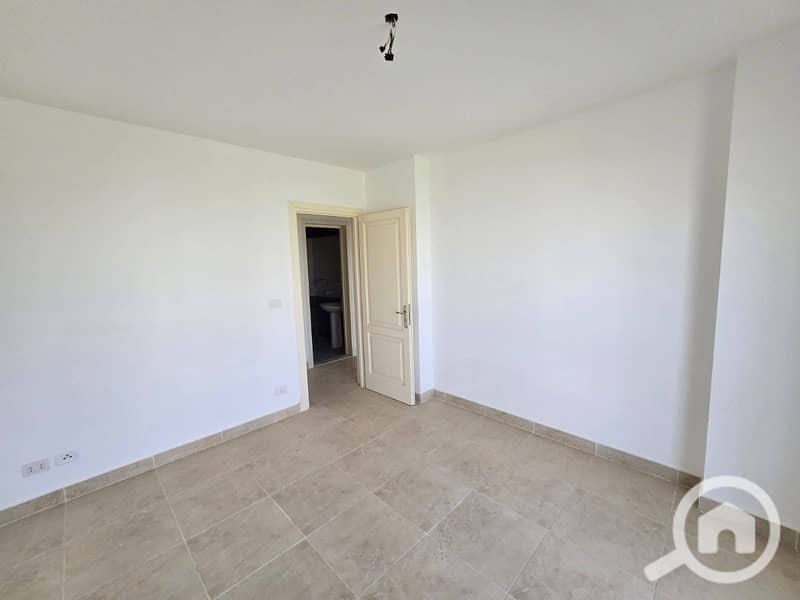 8 573968414_1462248409241802_5536228464437564468_n. jpg