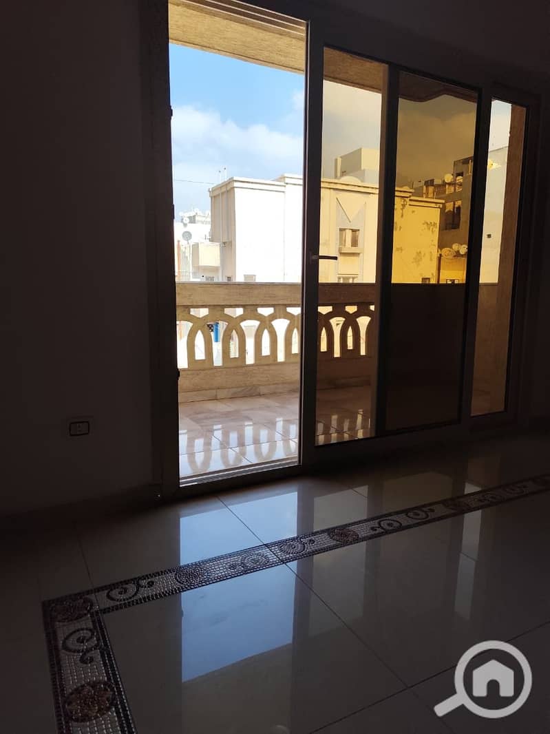 4 e560a8d9-cc5b-4885-bef4-3d6c5451d719. jpg